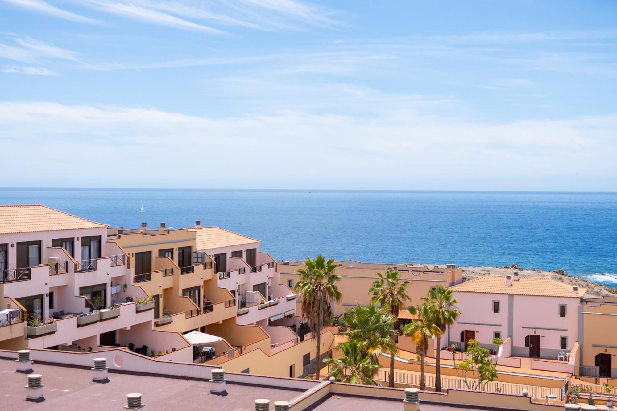 Callao Sunset Apartment, Sea View And Pool Каляо Салвахе Екстериор снимка